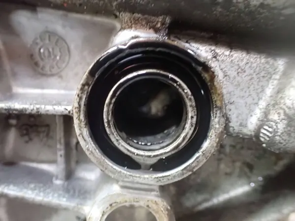 Oljefilterfäste OPEL INSIGNIA A 55577034 2.0L diesel image 4