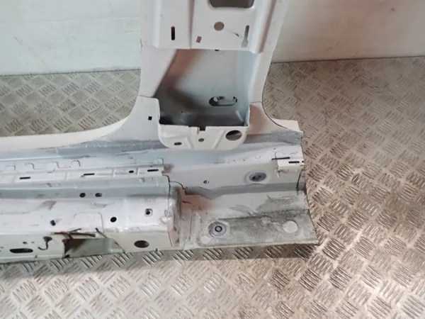 Oikea Pylväs Skoda Fabia IV 1.0 TSI 2023 OEM LF9E 11664 image 8