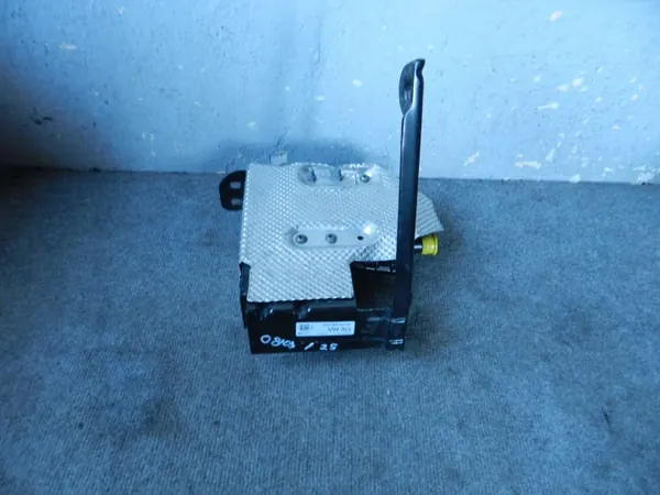 Lämmönvaihdin OEM 5QF819013B VW GTE Audi e-tronille image 2