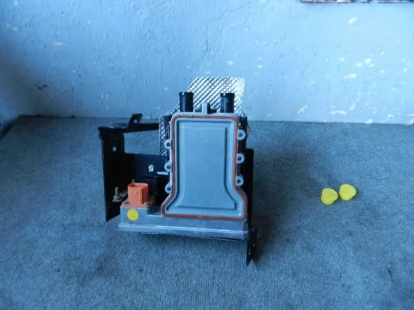 Lämmönvaihdin OEM 5QF819013B VW GTE Audi e-tronille image 3