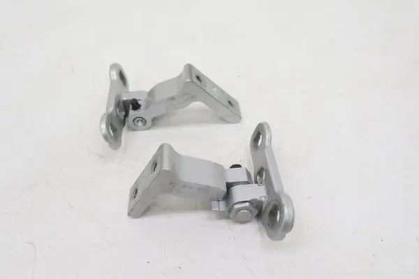 Dobradiça Porta Esquerda Traseira Volvo XC90 II OEM 31424589 image 4