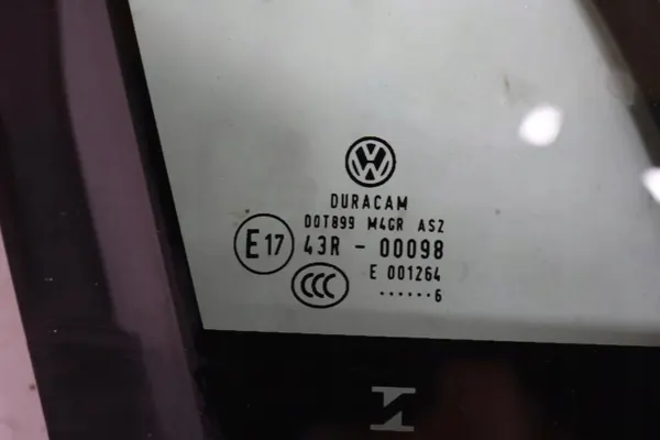 VW Tiguan 5NA Carrosserieglas Voor Rechts OEM 5NA845114 image 3