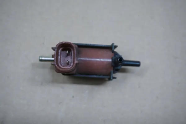 Válvula de vácuo RAV4 II OEM 2.0 D4D 00-05 image 3