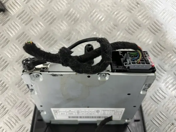 Radio Lancia Delta III OEM 7648366316 - Usado image 10