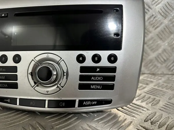 Radio Lancia Delta III OEM 7648366316 - Usado image 4