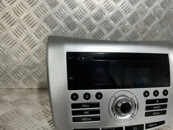 Radio Lancia Delta III OEM 7648366316 - Usado image 6