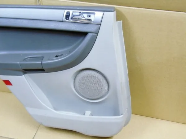 OEM 1GY811D1AA Linker Achterdeurbekleding Chrysler image 4