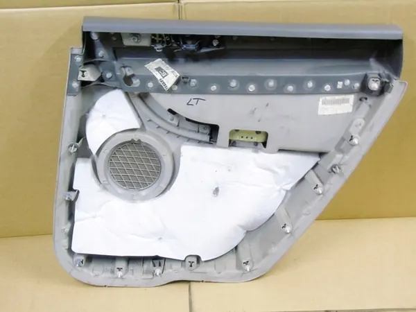 OEM 1GY811D1AA Linker Achterdeurbekleding Chrysler image 8