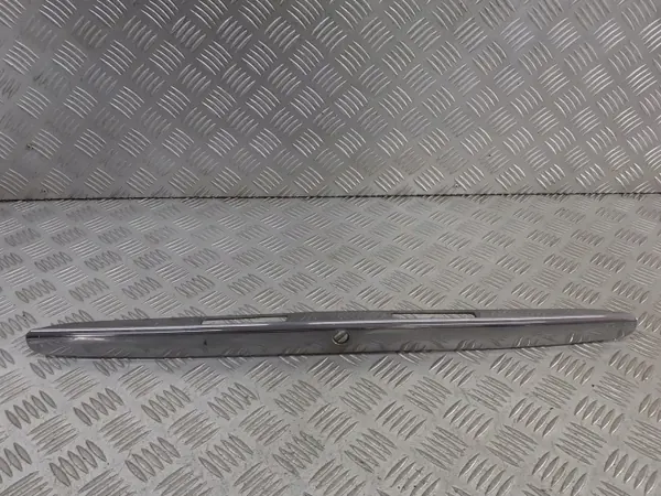 OEM 76801-AA010 Kofferbakrand voor Toyota Camry image 2
