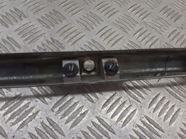 OEM 76801-AA010 Kofferbakrand voor Toyota Camry image 3
