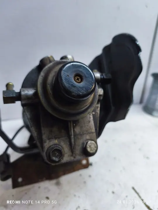 Kraftstofffiltergehäuse OEM 164007F402 für Terrano II image 3