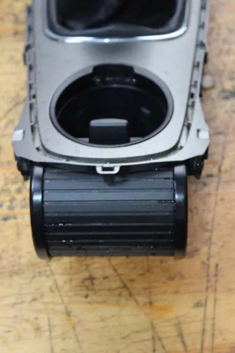 Toyota OE AVENSIS III T27 Middenconsole Asbak image 3