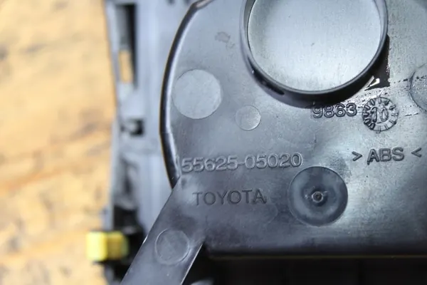 Toyota OE AVENSIS III T27 Middenconsole Asbak image 5