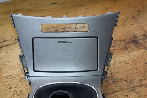 Toyota OE AVENSIS III T27 Middenconsole Asbak image 6