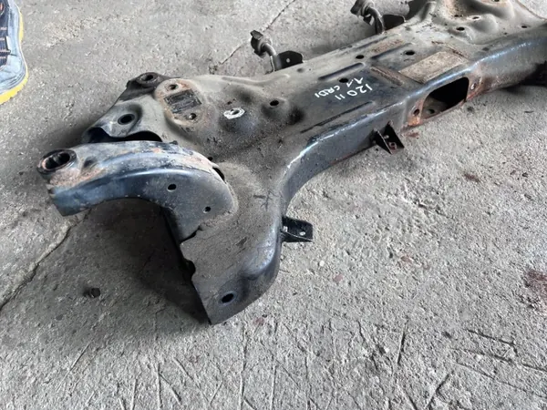 OEM I20 II Vorderachsträger - Gebrauchtes Hyundai OE image 5