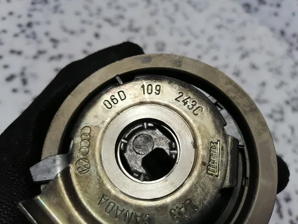 Audi OE 06D109243C Polia de Tensão image 3