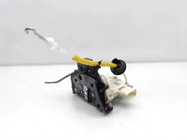 Audi A3 Fronttürschloss Rechts 2010 Hatchback OEM 4F2837016B image 4