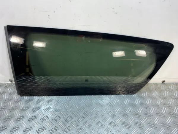 Vitre latérale droite arrière Chrysler Pacifica 2018 OEM P68238494AC image 2