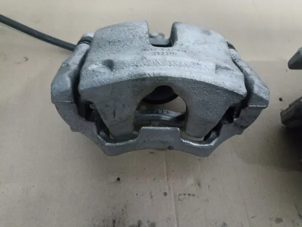 Vorderer linker rechter Bremssattel BMW G20 F40 F48 OEM image 4