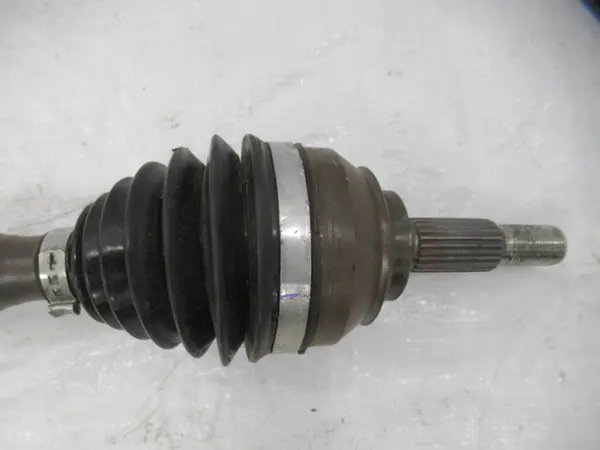 Drivaxel Renault OE 39 10 030 32R image 2