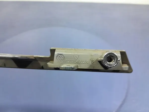 RENAULT EXPRESS FRONT BUMPER MOULDING LEFT 620754902R image 5