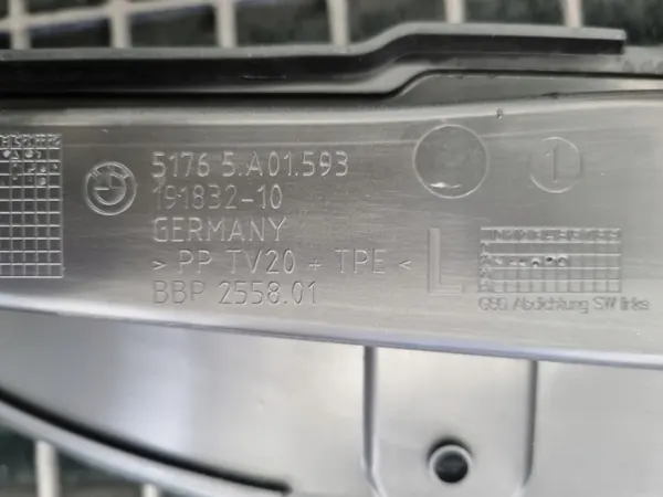BMW 5 G60 G61 G90 Bovenste Spatborddichting Links/Rechts image 4