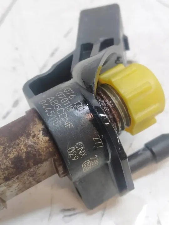 Injector OEM 0445115029 para VW Crafter 2.5 TDI image 3