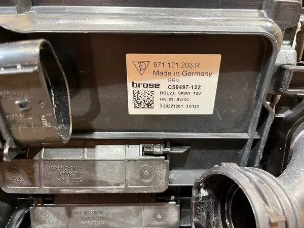 Set di rinforzo del ventilatore del radiatore Porsche Panamera 971 image 5