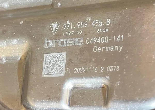 Set di rinforzo del ventilatore del radiatore Porsche Panamera 971 image 8