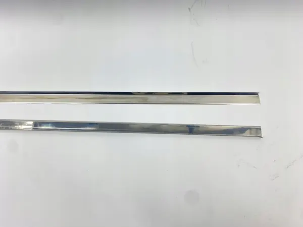 Guides chromés toit ouvrant Mercedes W124 OEM SDV08754 image 3