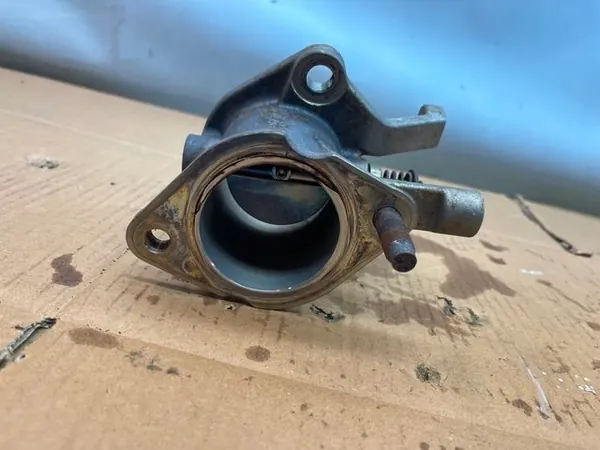 Abgasdrosselklappe Hyundai IX35 2.0CRDI OEM image 5