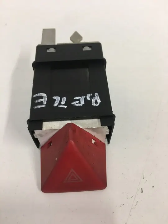 Interruptor de luz de emergência Volkswagen New Beetle 1C0953235D image 2