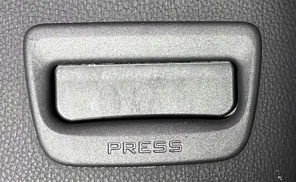 Cortina de bagageira OEM 3G9867871 para VW Passat B8 Carrinha image 4
