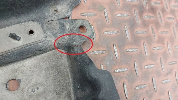 Front Left Wheel Arch Toyota Prius III 09-15 OEM image 3