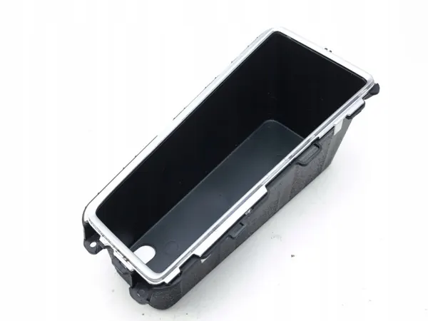 Skoda Enyaq iV 2023 Middenconsole lade OEM 1437817 image 2