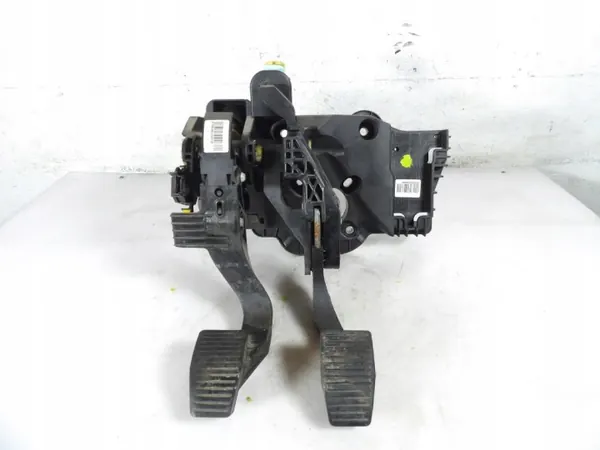 Rem Koppelingspedalen Fiat Tipo Lift 1.0T OEM 2583561045 image 2