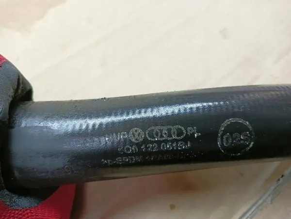 Volkswagen OE Vesilähtö 5Q0121619D image 5