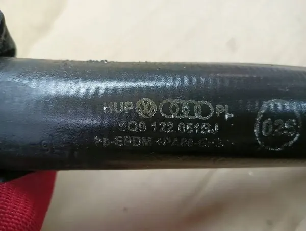 Volkswagen OE Vesilähtö 5Q0121619D image 8