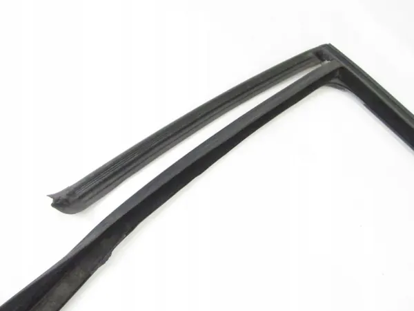 Joint guide vitre gauche arrière BMW X5 OEM 7289667 image 7