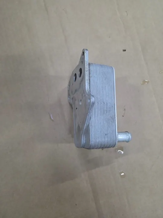 Arrefecedor de óleo Ford Ranger Raptor OEM ML3E-6A642-EA image 3