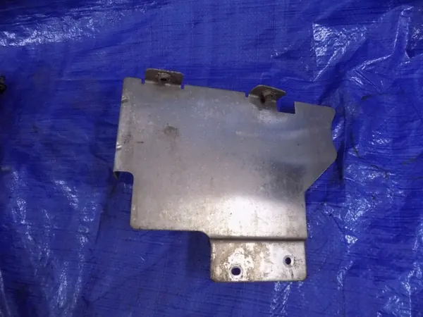 Support de bouclier silencieux Scania P380 11R OEM 1944861 image 3