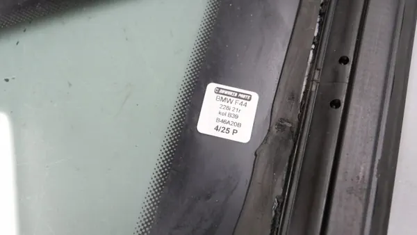 Vitre latérale fixe arrière gauche BMW F44 OEM 7483157 image 8