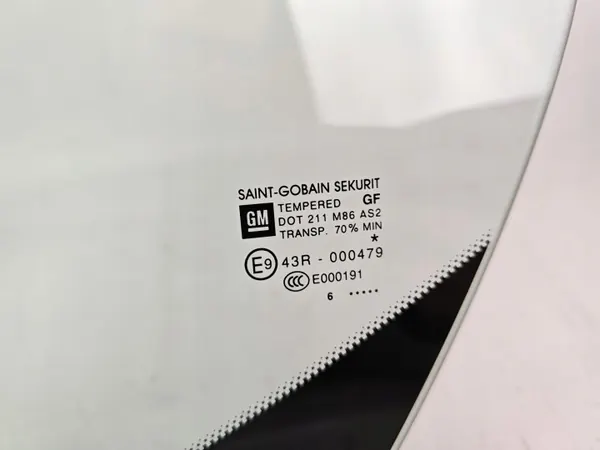 Vitre Triangle Arrière Gauche Opel Corsa E OEM 43R-000479 image 9