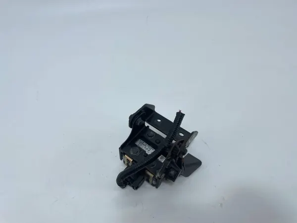 Tutkasensorin kiinnike OEM 28438-3ZU1B Nissan Pulsarille image 5