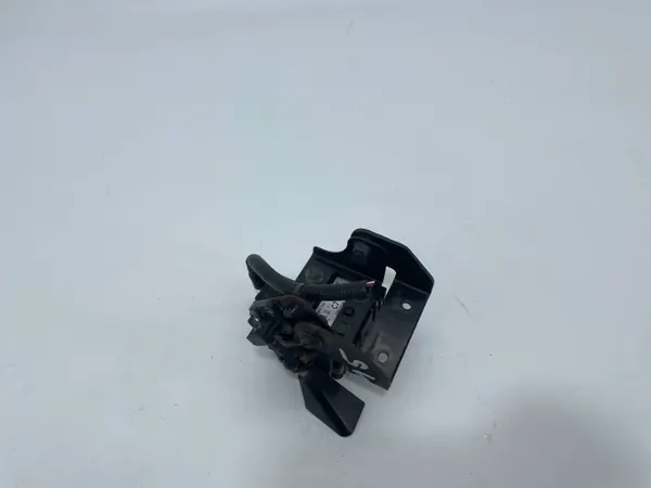 Tutkasensorin kiinnike OEM 28438-3ZU1B Nissan Pulsarille image 6