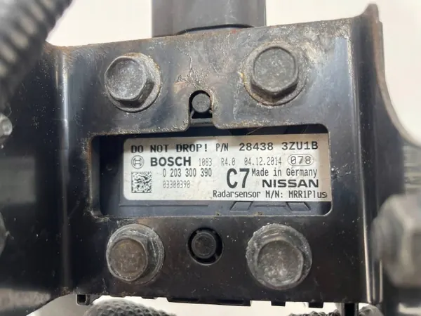 Tutkasensorin kiinnike OEM 28438-3ZU1B Nissan Pulsarille image 9