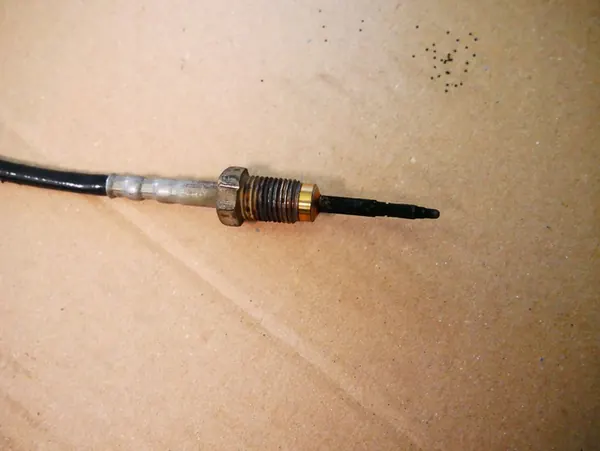 Sensor de Temperatura de Escape BMW E60 E81 E83 E84 E87 E90 F10 F25 image 2