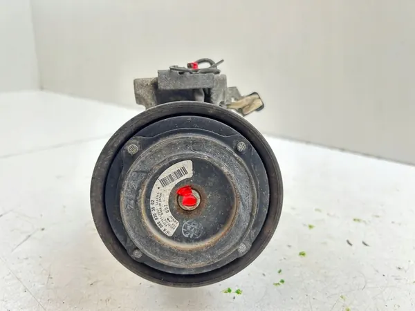 Compresor de aire acondicionado Mercedes-Benz OE A0008303502 image 2