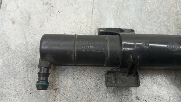 Voorste koplamp sproeier nozzle Skoda Superb II Lift image 6