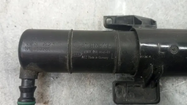 Voorste koplamp sproeier nozzle Skoda Superb II Lift image 7